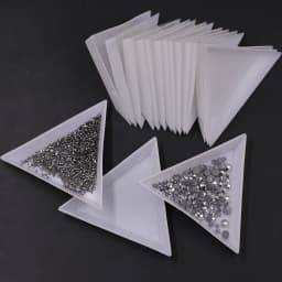 Good Quality 10 PCS/Lot DIY Storage Packing Box Plastic Acrylic Triangle Plate Nail Art Rhinestone Tray Tool Drilling Box
