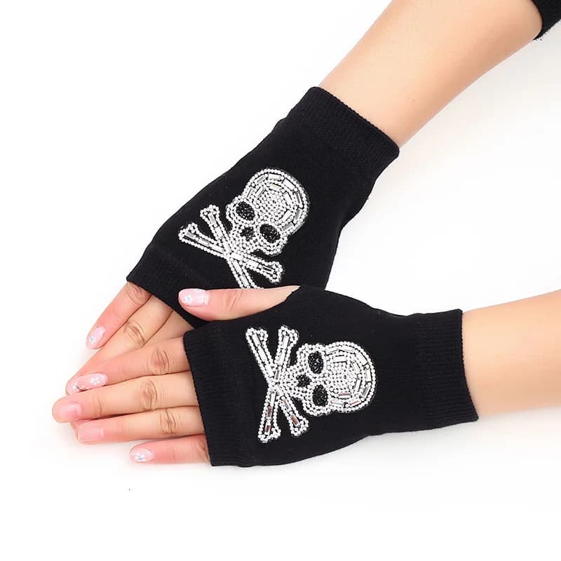 Lovely Cartoon Animals Pattern Skull Winter Rivet Gloves Women Warm Knitted Diamonds Sequins Cool Fingerless Dancing Gloves G101