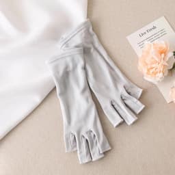Women Sleep Moisturizing Mitten Summer 100% Natural Mulberry Silk Half Finger Touch Screen Thin Sunscreen Driving Sun Glove M50