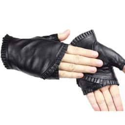 Women's Half Finger Leather Gloves Fashion Four Seasons Driving Wrinkle Style Sheepskin Gloves Outdoor Sports Cycling Anti Slip