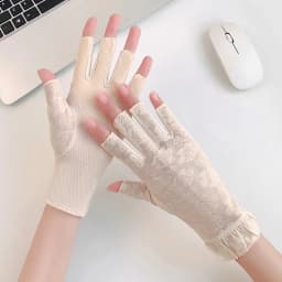 Women Summer Sunscreen Lace Flowers Driving Cycling Breathable Half Finger Gloves Thin Mesh Ice Silk Touch Screen Anti-Slip
