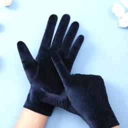 Autumn Winter Short Opera Velvet Gloves for Women Flapper Stretchy Wrist Length Banquet Gloves Tea Wedding Party Costume Gloves
