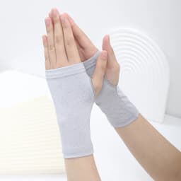 Fingerless Sunscreen Gloves Thin Cool Ice Silk Silky Sun Block Driving Gloves For Women Men Driving Summer Protection