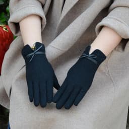 Fashion Elegant Female Wool Knit Embroidery Touch Screen Gloves Winter Women Warm Cashmere Full Finger Bow Dotted Gloves C21