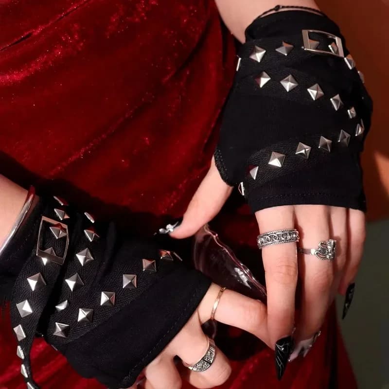 Charm Abstract Exaggerated Punk Style Motorcycle Metal Rivet Black Gloves for Both Men and Women Fabric Finger Sleeves Jewelry