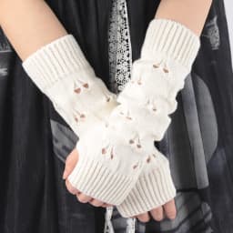 1pair Winter Warmer Women Gloves Stylish Hand Girls Lolita Arm Crochet Knitting Hollow Heart Mitten Warm Fingerless Gloves