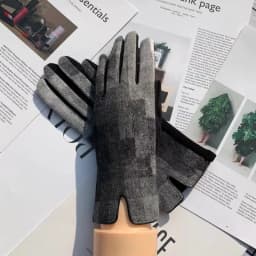 Lady Fashion Gradual Change Warm Hands Gloves Winter Outdoor Cycling Drive Full Finger Mittens Women Touch Screen Gloves