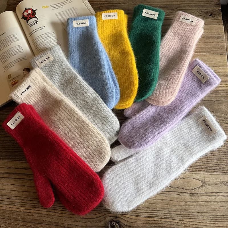 27cm Women Winter Keep Warm Fashion Elegant Solid Simple Style Gloves Elasticity Windproof Soft Knitted Yarn Mittens