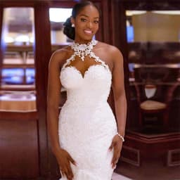 Customized Halter Sheer Neck Vintage Mermaid Wedding Dresses 2025 Africa New Lace Appliques robe de mariée Beading Bride Dress