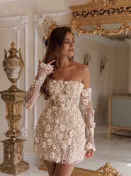 Customized Detachable Long Sleeves Short Wedding Dress Mini Elegant Embroidered 3D Flower Lace Delicate Beading Bridal Dress