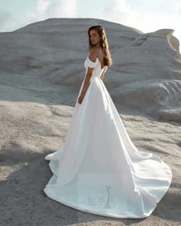 LORIE Soft Satin A Line Wedding Dresses Sleeveless Off The Shoulder Bridal Gowns Long Train Wedding Party Gowns Customized