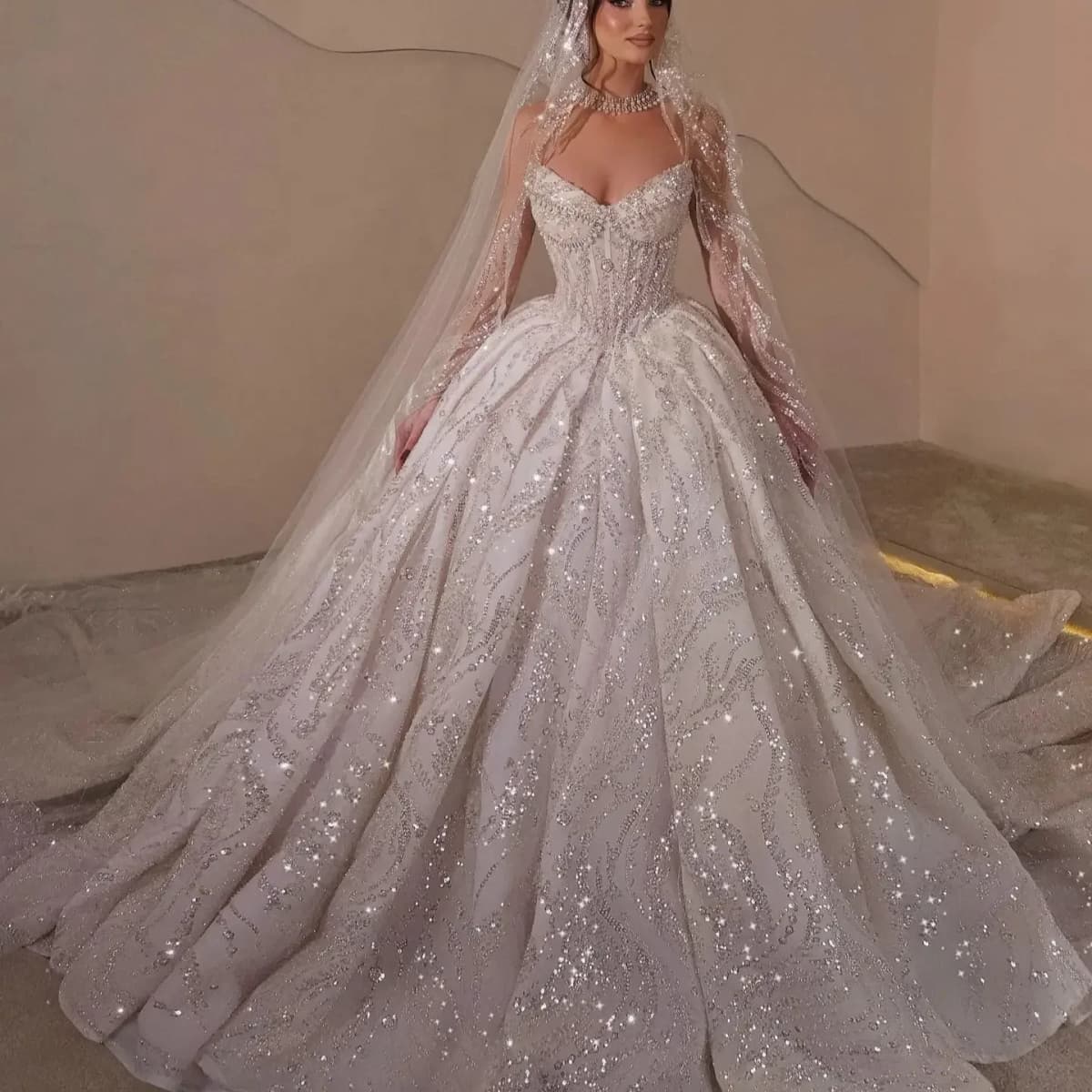 Luxury Sweetheart Sparkling Princess Wedding Dress Customized Sparkling Pearl Bridal Ball Dress Strapless A-line Bridal Dress