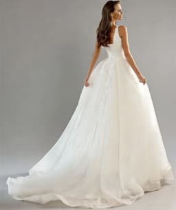 Customized Elegant A-line Lace Appliques Tulle Wedding Dresses Square Collar Sleeveless Bridal Dress Bride Gown Robe De Mairee