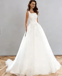 Customized Elegant A-line Lace Appliques Tulle Wedding Dresses Square Collar Sleeveless Bridal Dress Bride Gown Robe De Mairee