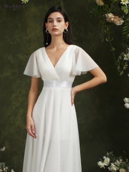 Simple Beach Ivory Wedding Dresses For Women A-Line Puffer Short Sleeve V-Neck Pleat Tulle Open Back Bridal Prom Gowns With Belt
