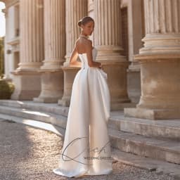 QICHE Modern High/Low Satin A-Line Wedding Dresses Women Strapless Open Back Pleat Flower Sleeveless Bridal Gowns Customized