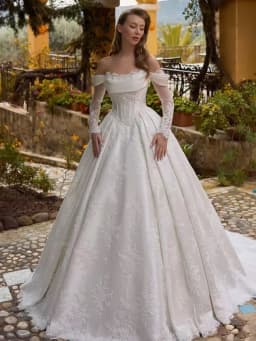 Graceful Wedding Dress Embroidered Lace On Satin Ball Gown Full Sleeve Boat Neck Customized Lace Up Robe MariéE Satin Plus Size