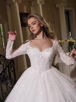 BEPEITHY Customized Princess Glitter Ivory Wedding Dresses Women Full Sleeves Lace Ball Bridal Gown Court Train 2026 Sweetheart