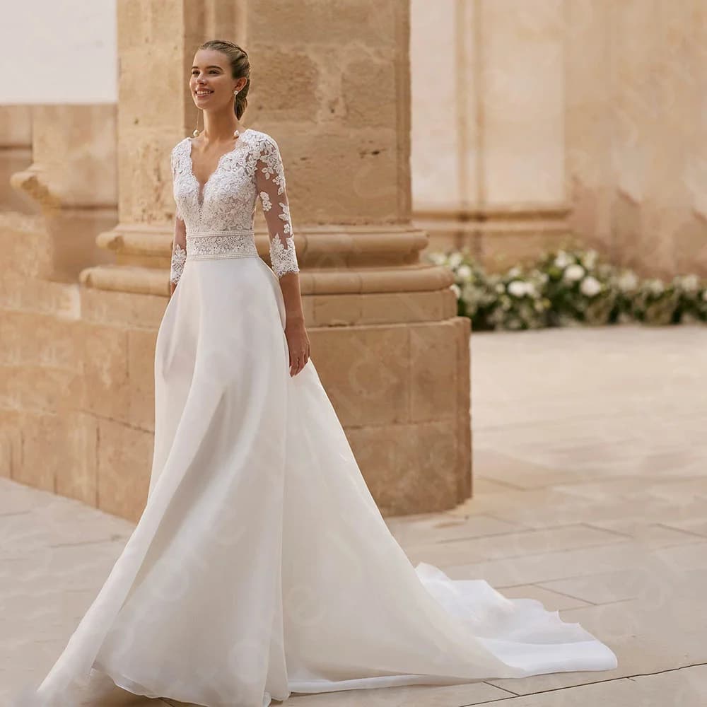 Customized 2025 Gorgeous Wedding Dresses White Lace Bridal Gowns V Neckline Bride Dresses 3/4 Sleeves Wedding Gowns Appliqued