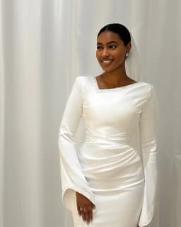 Popular Long Sleeves Unique Neckline Satin Mermaid Wedding Dresses With Detachable Train Custom Made 2025 Vestido De Noival
