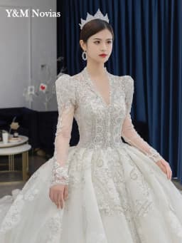 Customized Luxury Bedad Long Sleeve Winter Wedding Dress 2025 New V Neck Vestido De Noiva For Bride Gown Plus Size Floor Length