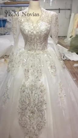 Customized Luxury Bedad Long Sleeve Winter Wedding Dress 2025 New V Neck Vestido De Noiva For Bride Gown Plus Size Floor Length