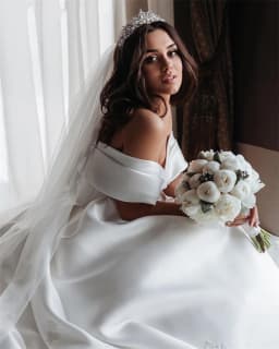 Customized Luxury White Satin Ball Gown Wedding Dress Off The Shoulder Sweep Train Appliques Bride Dresses Vetidos de novia