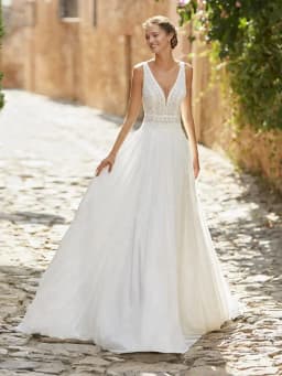 2024 Customized Wedding Dresses Lace Boho Bridal Gowns Beach Sleeveless Bride Dress V Neckline Wedding Gowns White Back Out