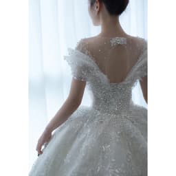 2026 New Luxury Wedding Dress The Shoulder V-neck Sexy Lace Applique Princess Wedding Gown With Pearls Vestido Noiva Customized