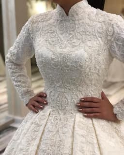 Customized Lace Bride Dress Beading Muslim Wedding Dress Long Vintage O -Neck Wedding Gown Long Train Mariage