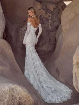Customized Sweetheart Neckline Detachable Long Sleeves Mermaid Wedding Dress Open Back Zipper Floor Length Sweep Train Gown 2026