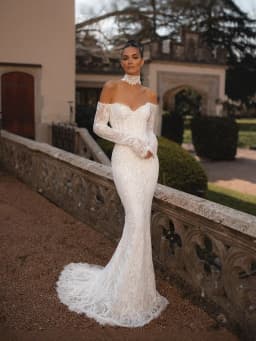 Customized Luxury Lace Pleated Mermaid Beaded Wedding Dress for Women Backless Long Sleeve Wedding Bridal Gown