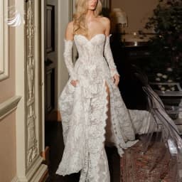 VeraNova Customized Wedding Dresses Sweetheart Neck Detachable Sleeves Lace Bridal Gowns Side High Split Wedding Gowns
