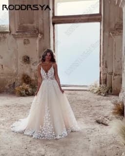 RODDRSYA Spaghetti Straps Glitter Wedding Dress Women V-Neck Applique Backless Boho Vestidos De Novia Sweep Train Customized