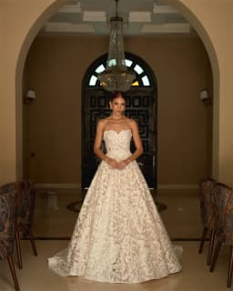 Kyoto Customized Ivory Flower Lace Strapless Wedding Dress Glitter Sweetheart Neck vestidos de novia A-Line Long Train Formal
