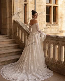 Off the Shoulder Wedding Dresses Lace Long Sleeves Elegant Bridal Gown Vintage Formal Party Dress Chic robe de mariée Customized