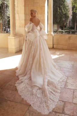 Customized Shimmering Moments Luxury Lace Wedding Dress Sexy Off The Shoulder Vintage Wedding Dress