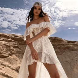 Off Shoulder Lace Wedding Dress Corset High Low Split Bridal Gown Backless Ruffle Train Desert Wedding Vestido De Novia Custom