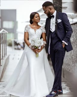 Sparkly Mermaid Satin Long Sleeve Wedding Dress 2024 Lace Appliqus Vestido De Noiva Sereia African Bridal Gown