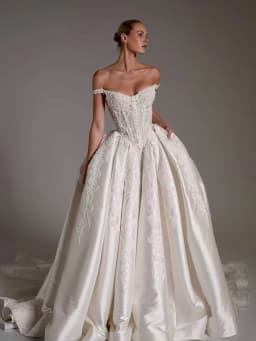 Off The Shoulder Wedding Dress Satin With Beading Embroidered Lace A-Line Ball Gown Sleeveless Strapless Customized Bride Dress