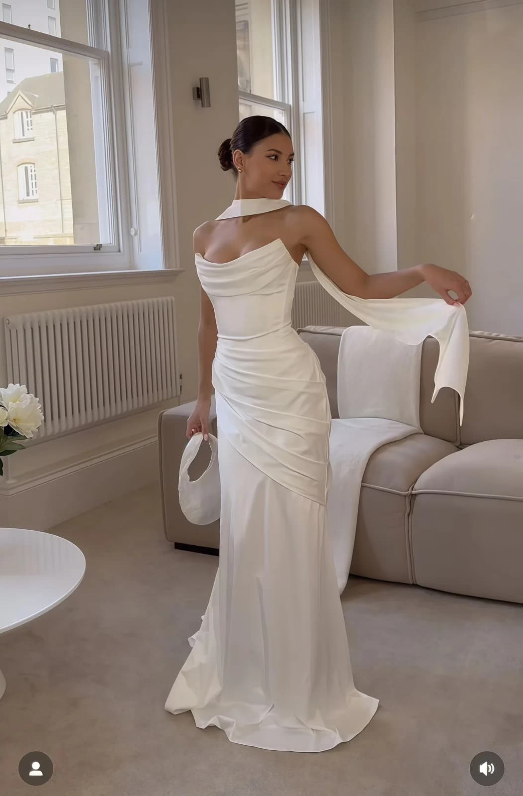 Customized Simple Pleat Strapless Mermaid Wedding Dresses With Long Scarf Elegant Long Wihte Satin Bridal Gowns