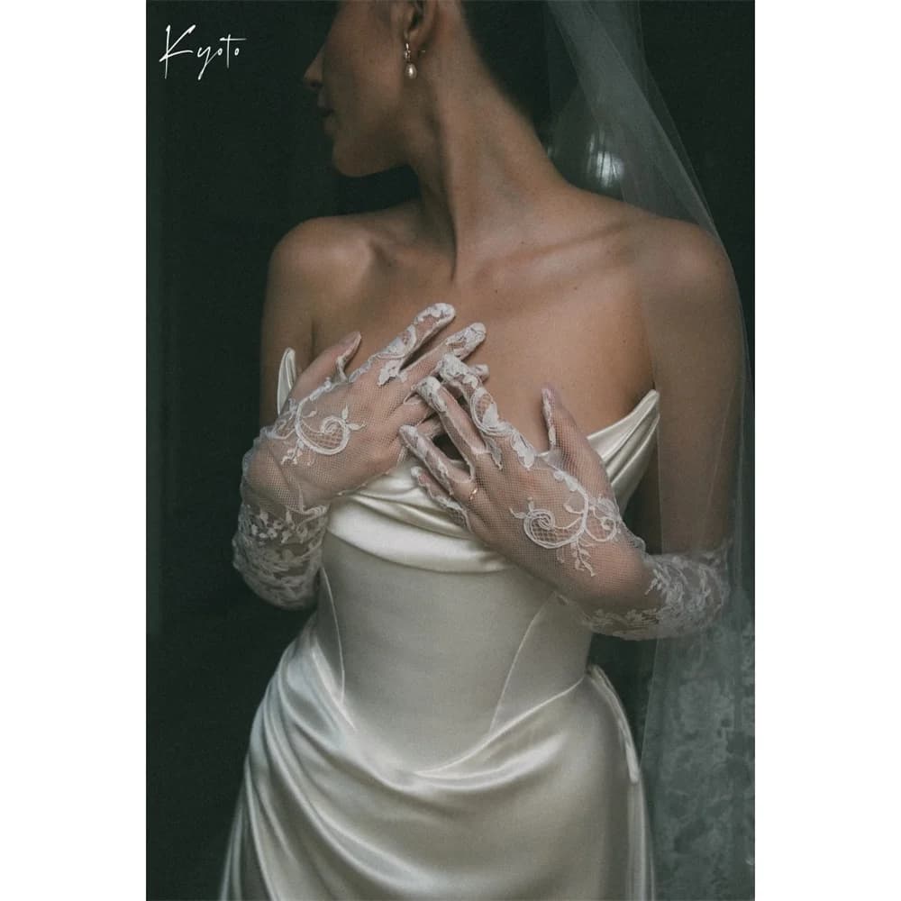 Kyoto Customized Off-white Mermaid Wedding Dress Strapless Sleeveless vestidos de noche Elegant Court Train robe de mariée