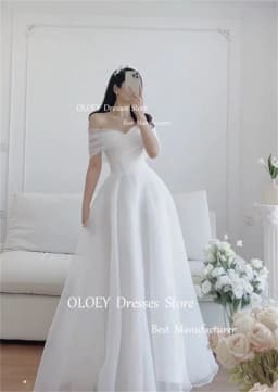 OLOEY Simple A Line Wedding Dress Korea Photoshoot Off Shoulder Pleats Silky Tulle Bridal Gowns Ivory Floor Length Custom Made