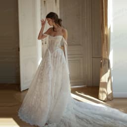 Graceful Boho Lace Appliques Wedding Dresses A-Line Sleeveless Boat Neck Backless Bride Gowns Tulle Customized Vestidos De Noche