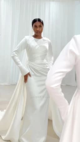 Eightale Arabic Wedding Dress Beaded Pearls O-Neck Customized Satin White Ivory Long Sleeves Muslim Bridal Gown Robe De Mariée