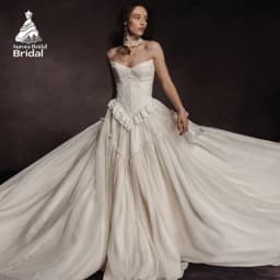 Aurora Customized Elegant Chiffon Pleated Wedding Dress Strapless Lace Bridal Gowns Women Sweep Train Modern Bride Dresses