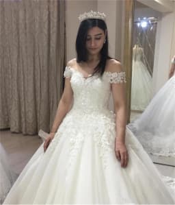 Customized Princess Ball Gown Luxury Wedding Dress Off The Shoulder Puffy Tulle Lace Applique Vestido De Novia vestito sposa