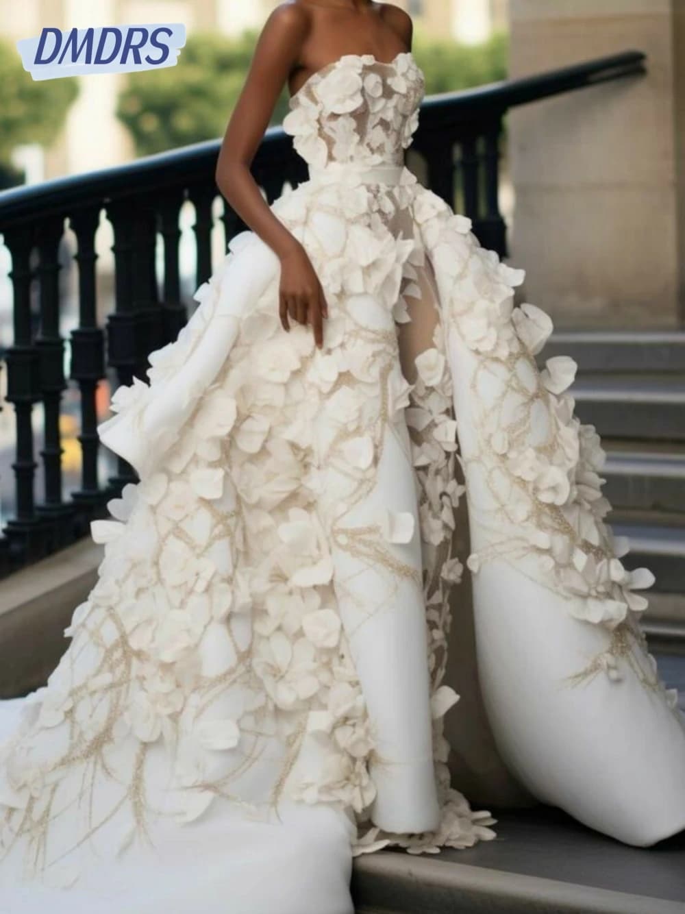 Romantic Strapless Wedding Dresses 3D Flowers Customized Luxury Satin With Detachable Tail Fashion Bridal Gown Vestido De Novia