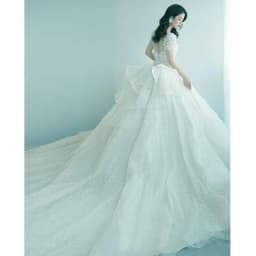 Luxury Short Sleeve Wedding Dress 2026 New Bridal Dress V Neck Beading Shinning Ball Gown Sweep Train Vestido Noiva Customized