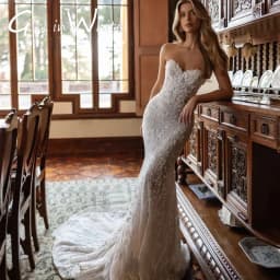 Customized Sexy Lace Applique Glamorous Mermaid Off White Tulle Wedding Dress Corset Sweetheart Backless Princess Bridal Gowns